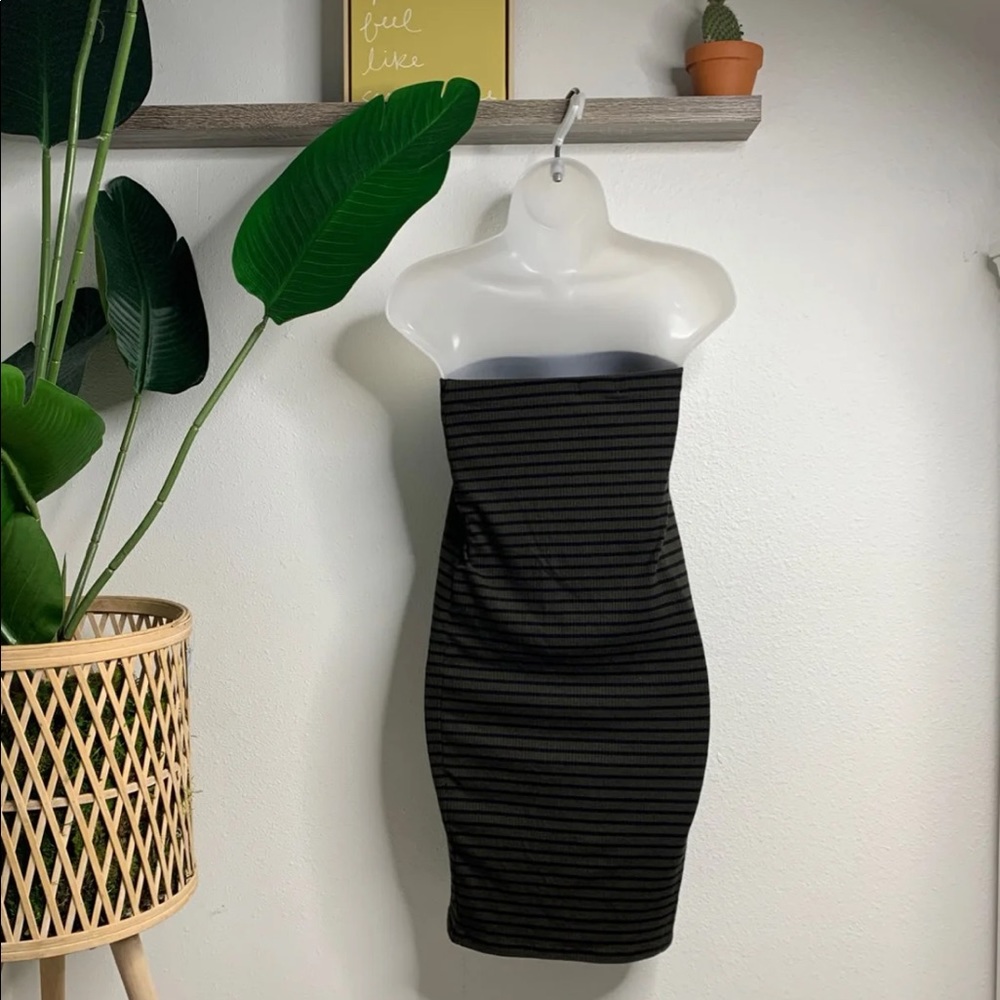 Mini dress - Picture 2 of 3